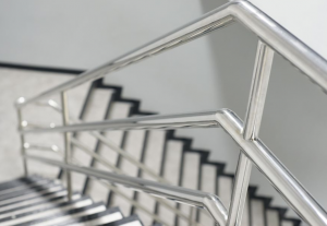 Stainless steel staircase railing system