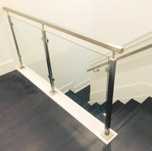 Stainless steel balcony railing system