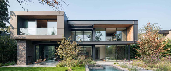 Elegance Unleashed: The Art of Transparency in Modern Architecture with Frameless Glass Railing Systems