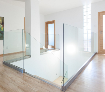 Exploring the Beauty of Glass Railing in Diverse Architectural Styles