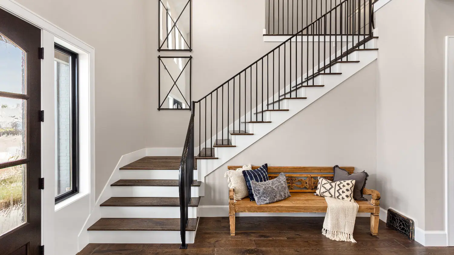 Comparing Outdoor and Indoor Railing Accessories: Considerations for ...