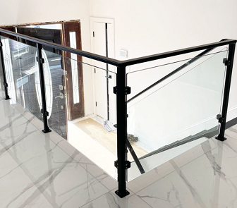 The Advantages of Glass Railing Hardware in Black Stainless Steel