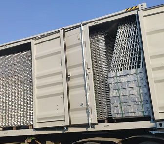 The loading and delivery for Stainless steel fence